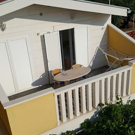 Villa Ruza 30M From The Beach Baška Voda Rum bild