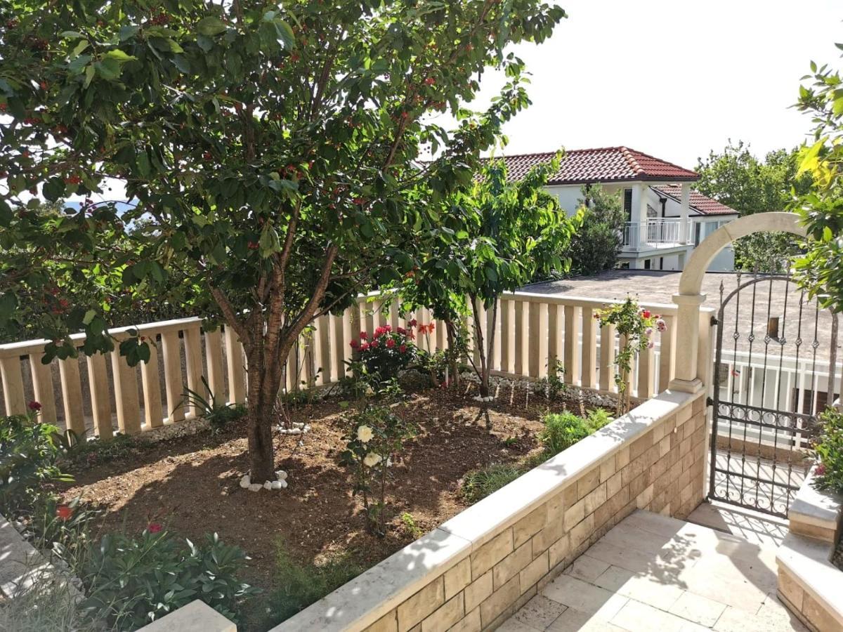 Villa Ruza 30M From The Beach Baška Voda Exteriör bild